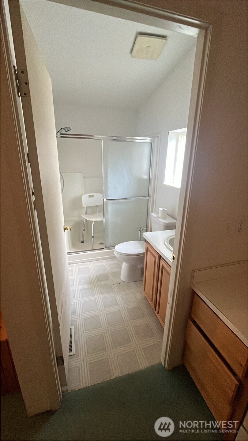140 W Spruce Street Property Photo 15