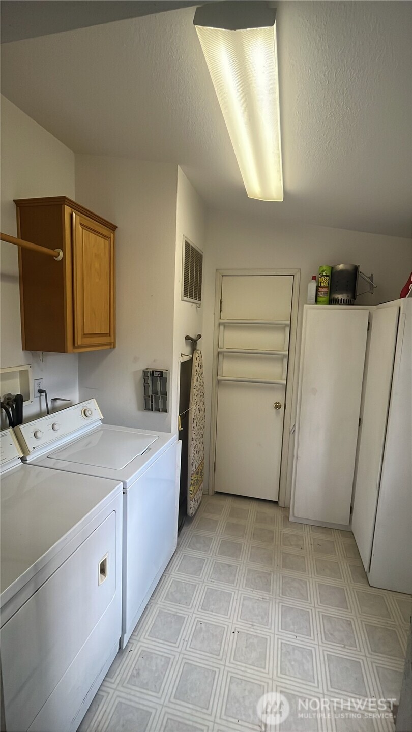 140 W Spruce Street Property Photo 18