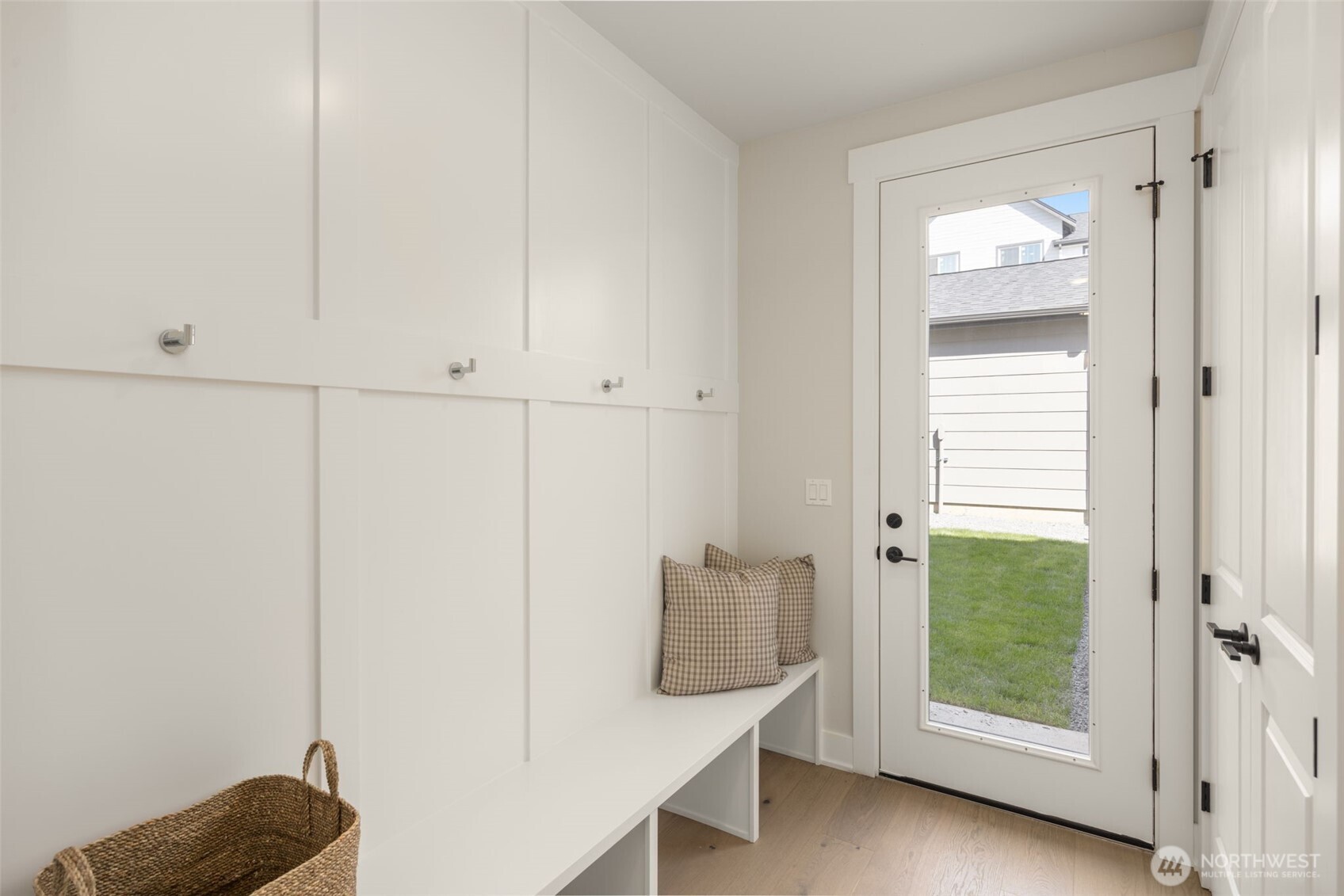 434 222nd Place Property Photo 6