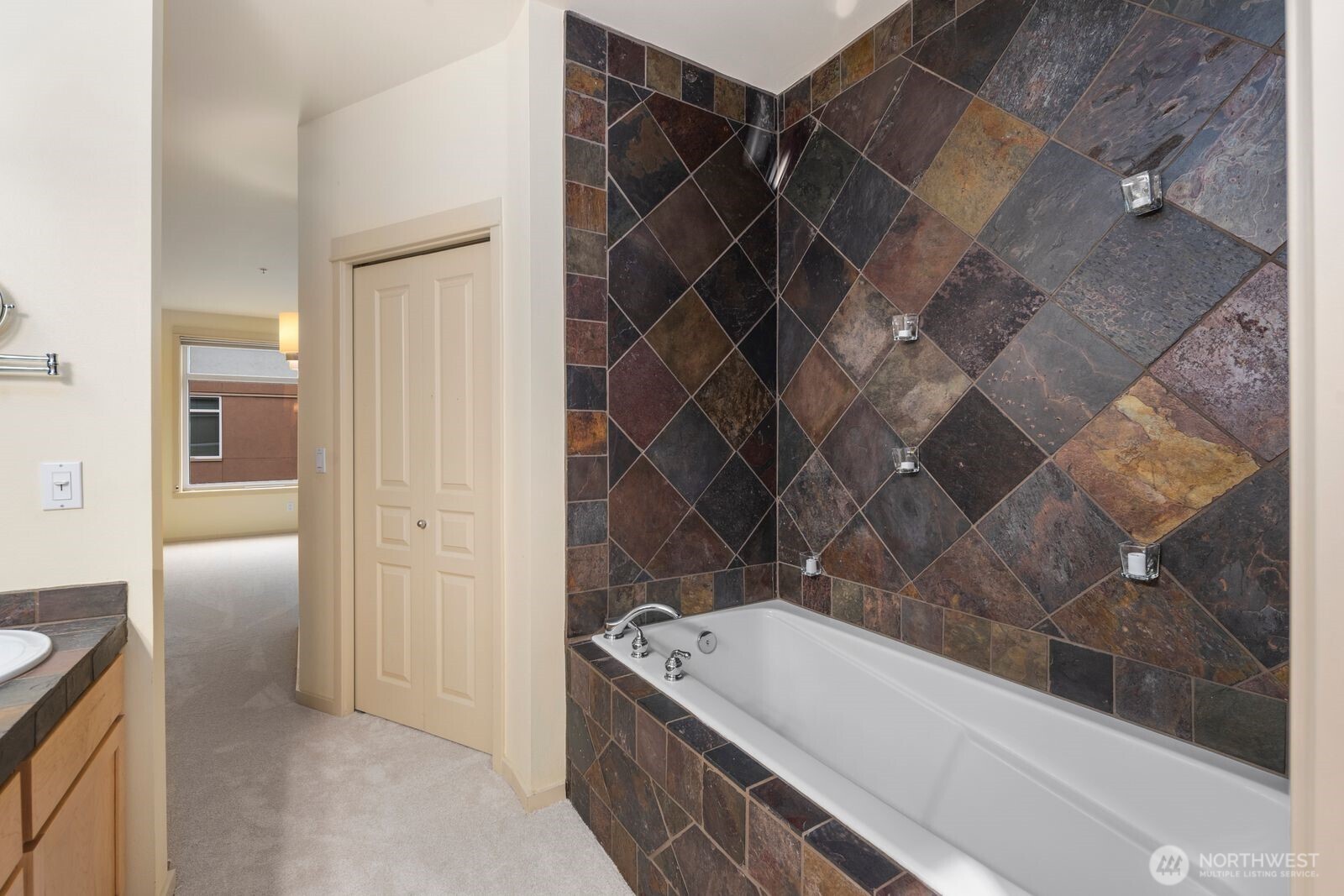 1900 Alaskan Way 316 Property Photo 21