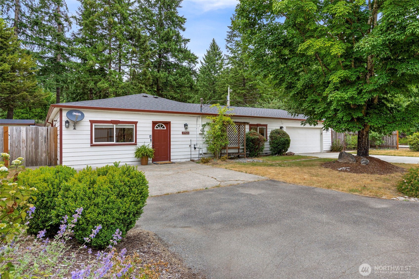 15420 Sidney Road Property Photo 1