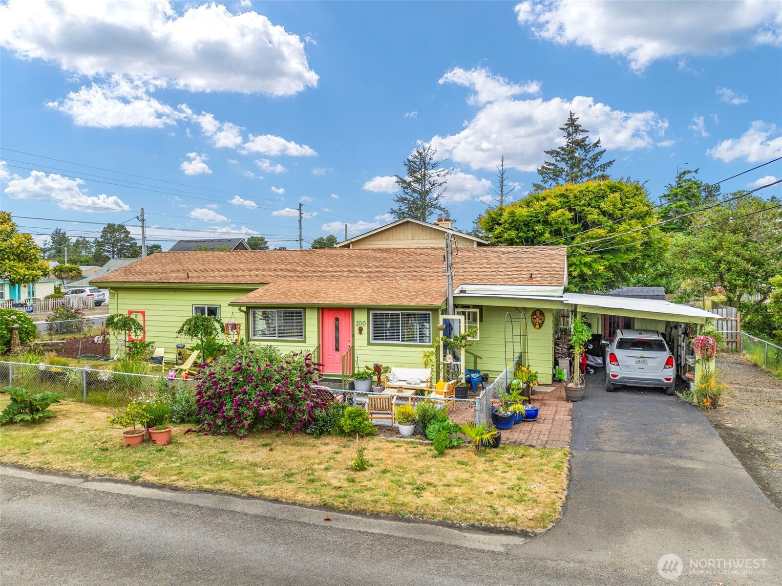200 17th Street Property Photo 2