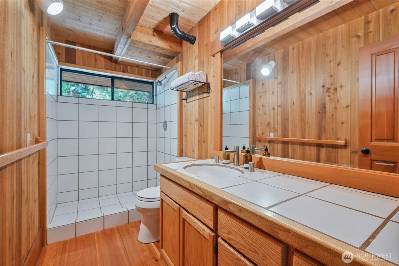 211 Laverne Drive Property Photo 18