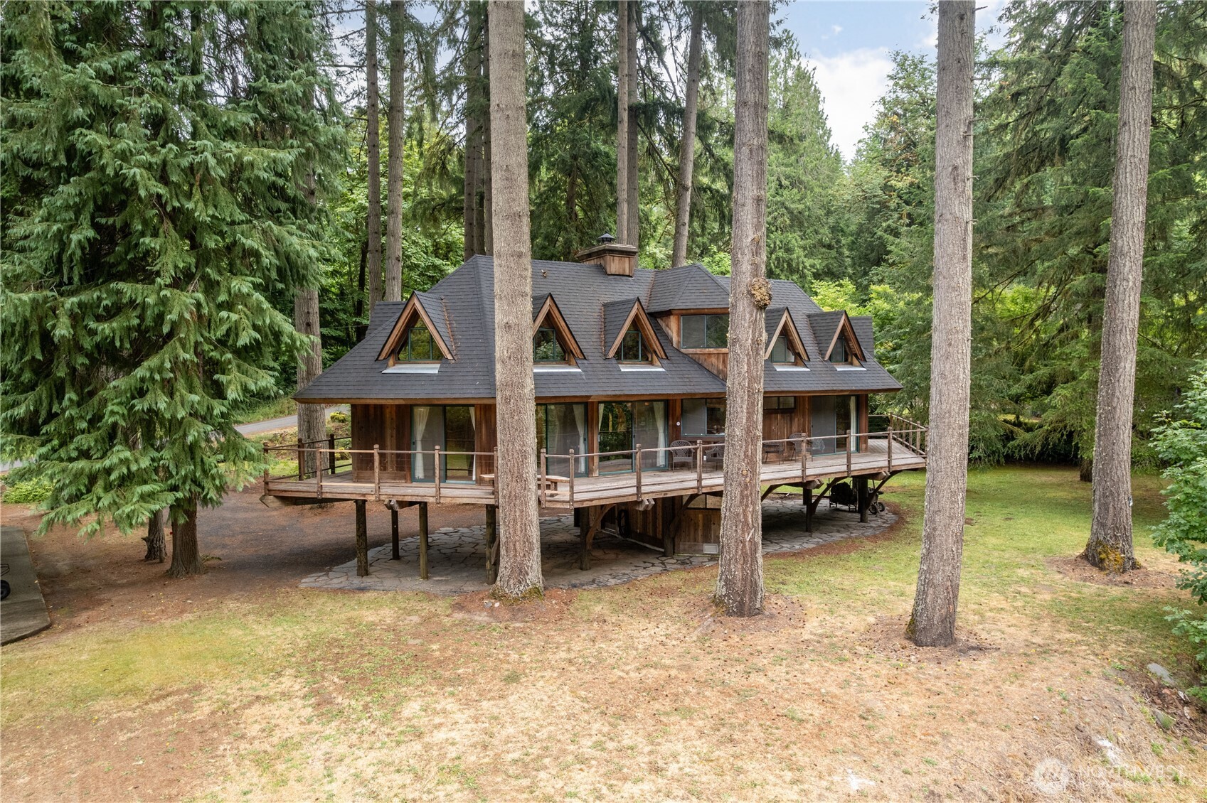 211 Laverne Drive Property Photo 40