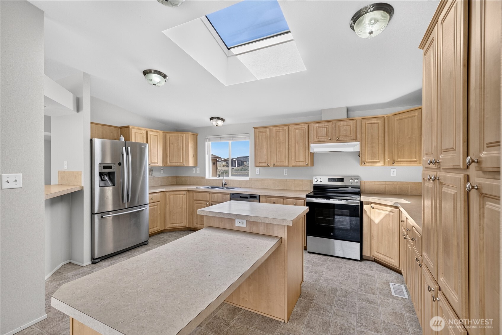 204 Davidson Boulevard Property Photo 8