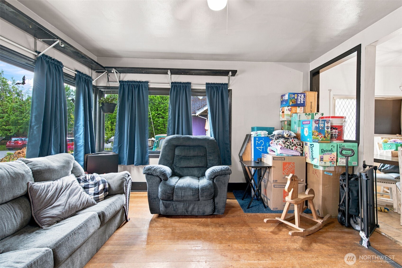303 S Hartford Avenue Property Photo 8
