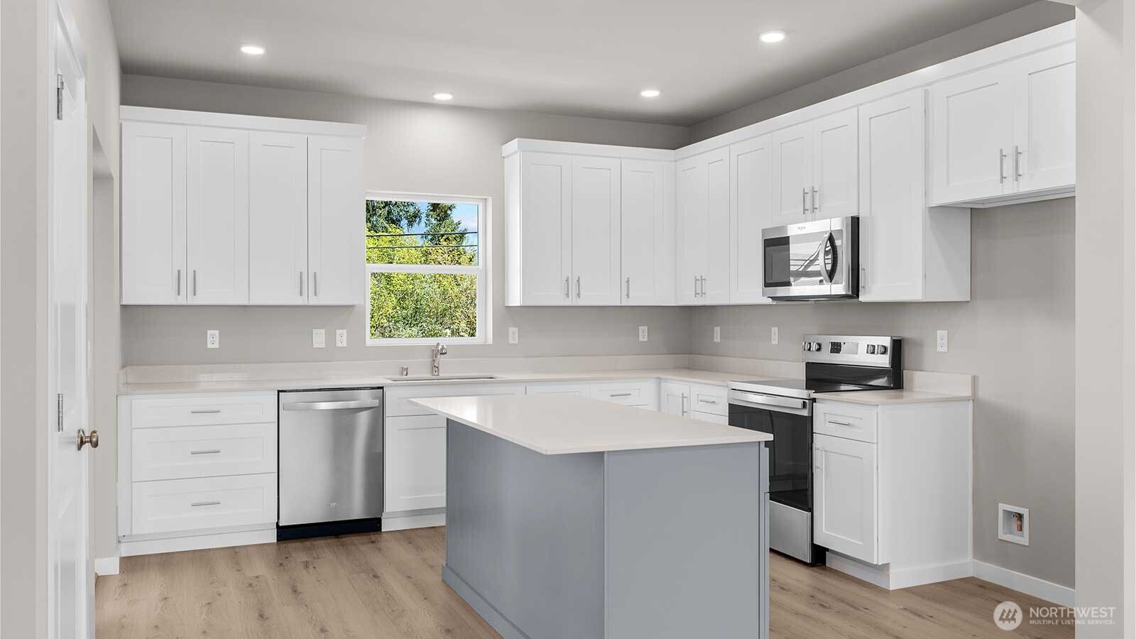 1117 138th Place Property Photo 5