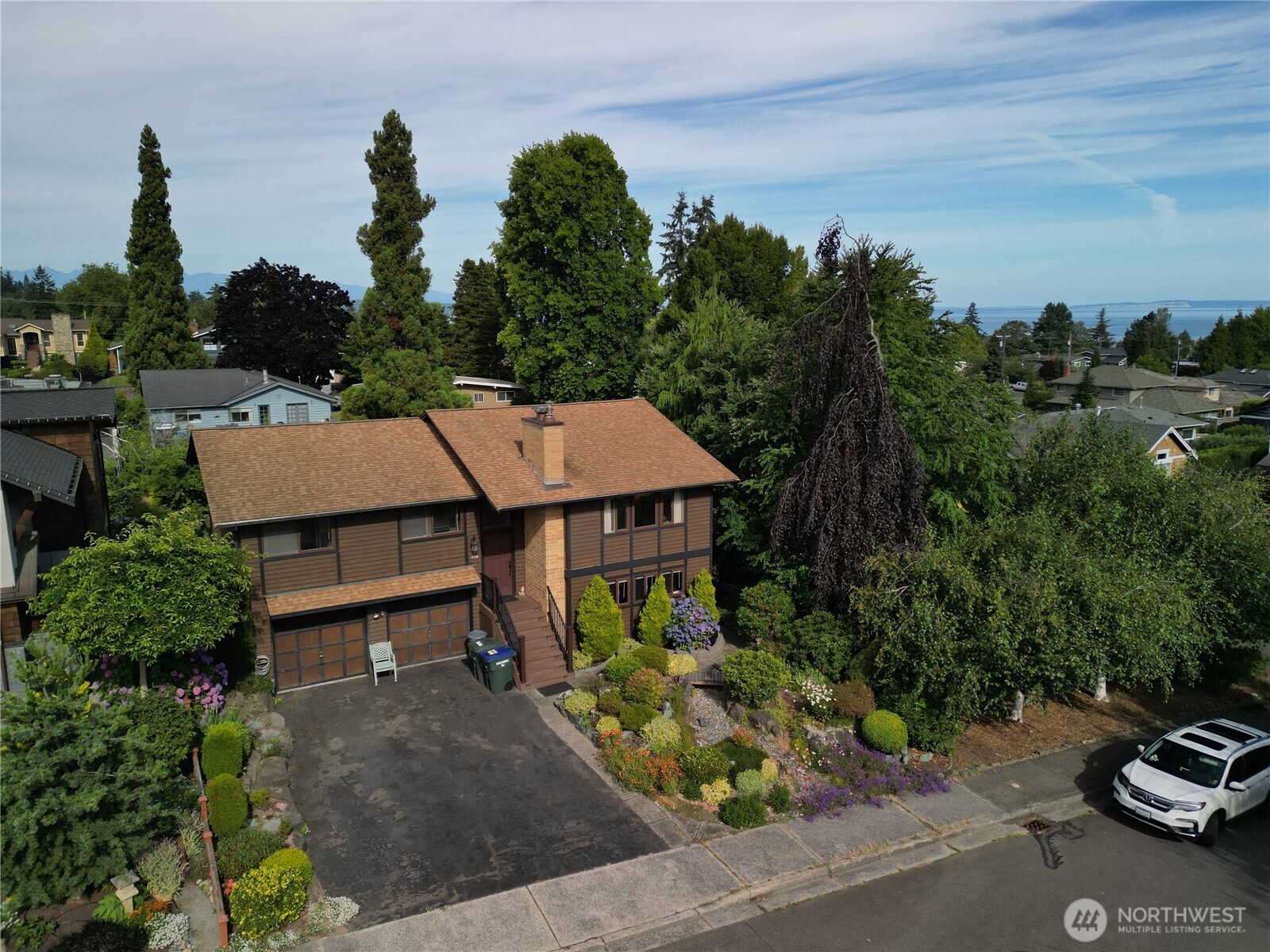 1136 7th Avenue Property Photo 3