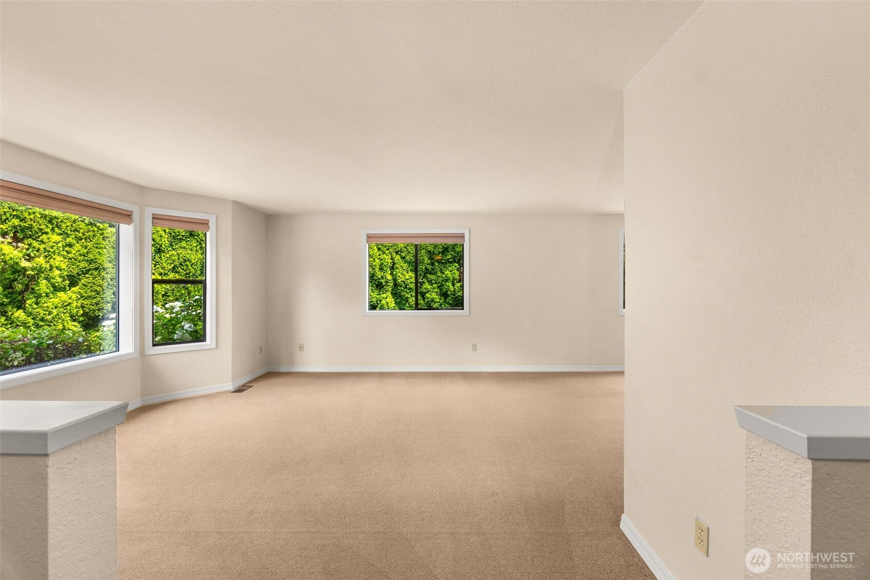 2315 Buckingham Drive Property Photo 3