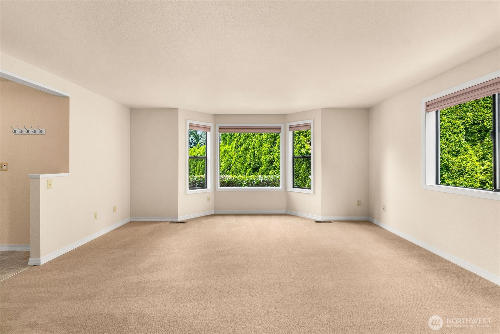 2315 Buckingham Drive Property Photo 4