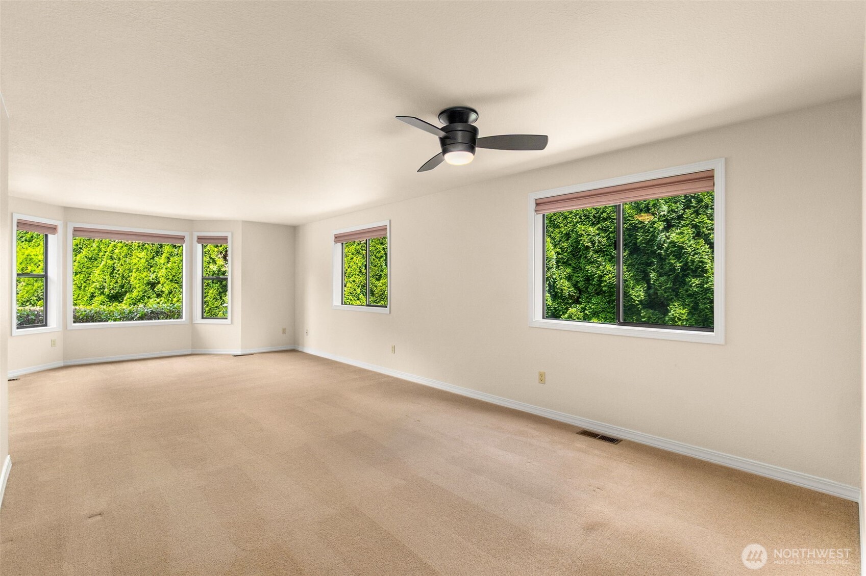 2315 Buckingham Drive Property Photo 7