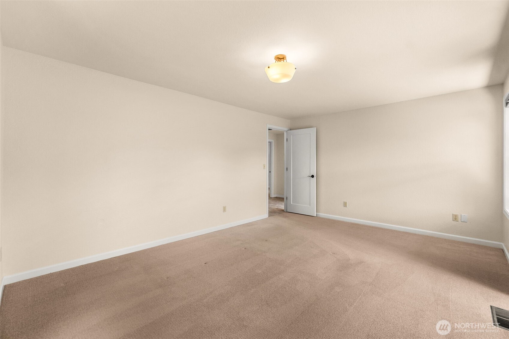2315 Buckingham Drive Property Photo 16