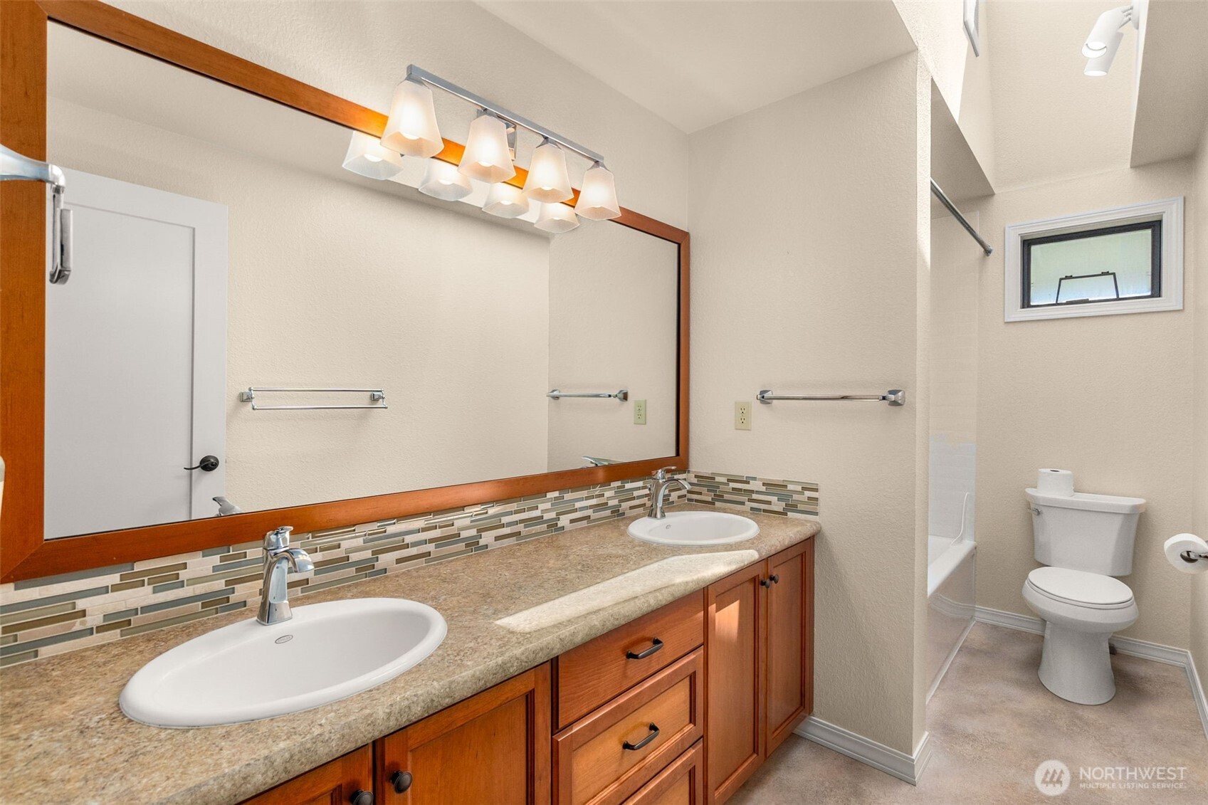 2315 Buckingham Drive Property Photo 24