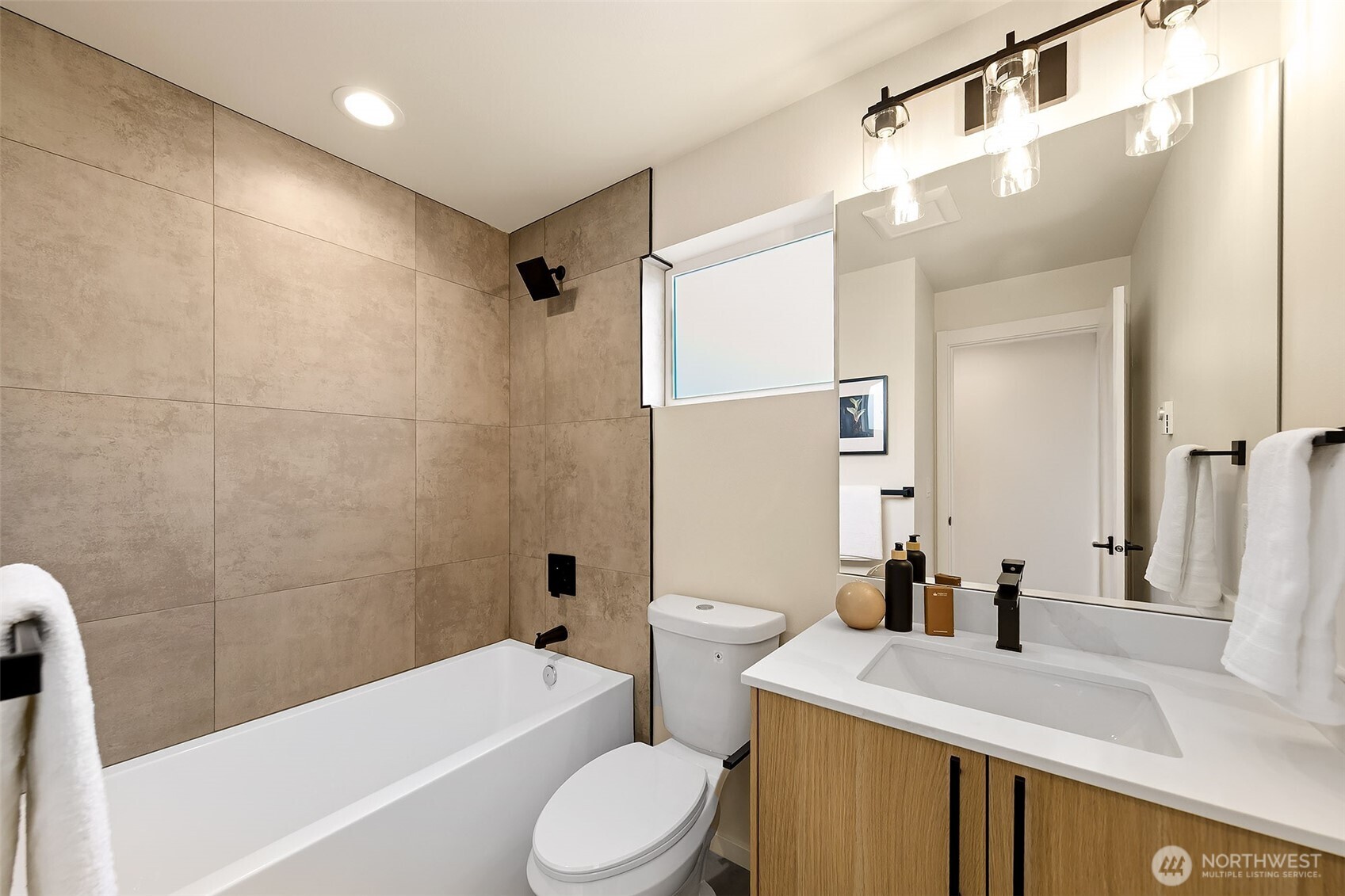 9815 Linden Avenue Property Photo 14