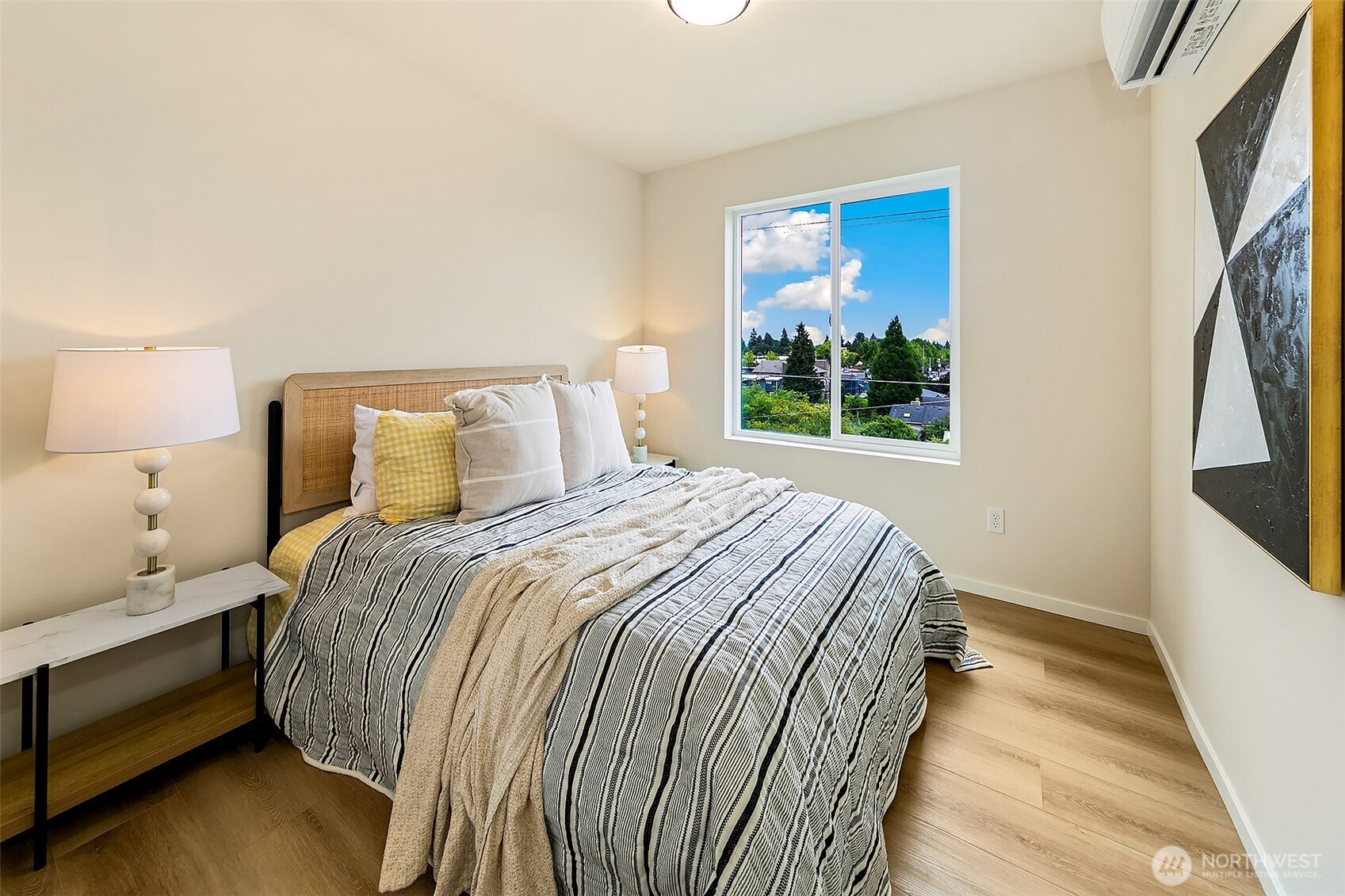 9815 Linden Avenue Property Photo 15