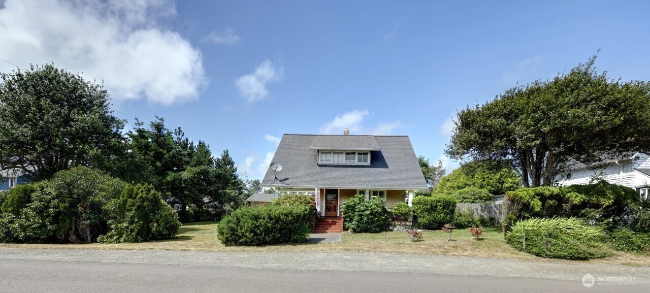 1401 262nd Place Property Photo 1