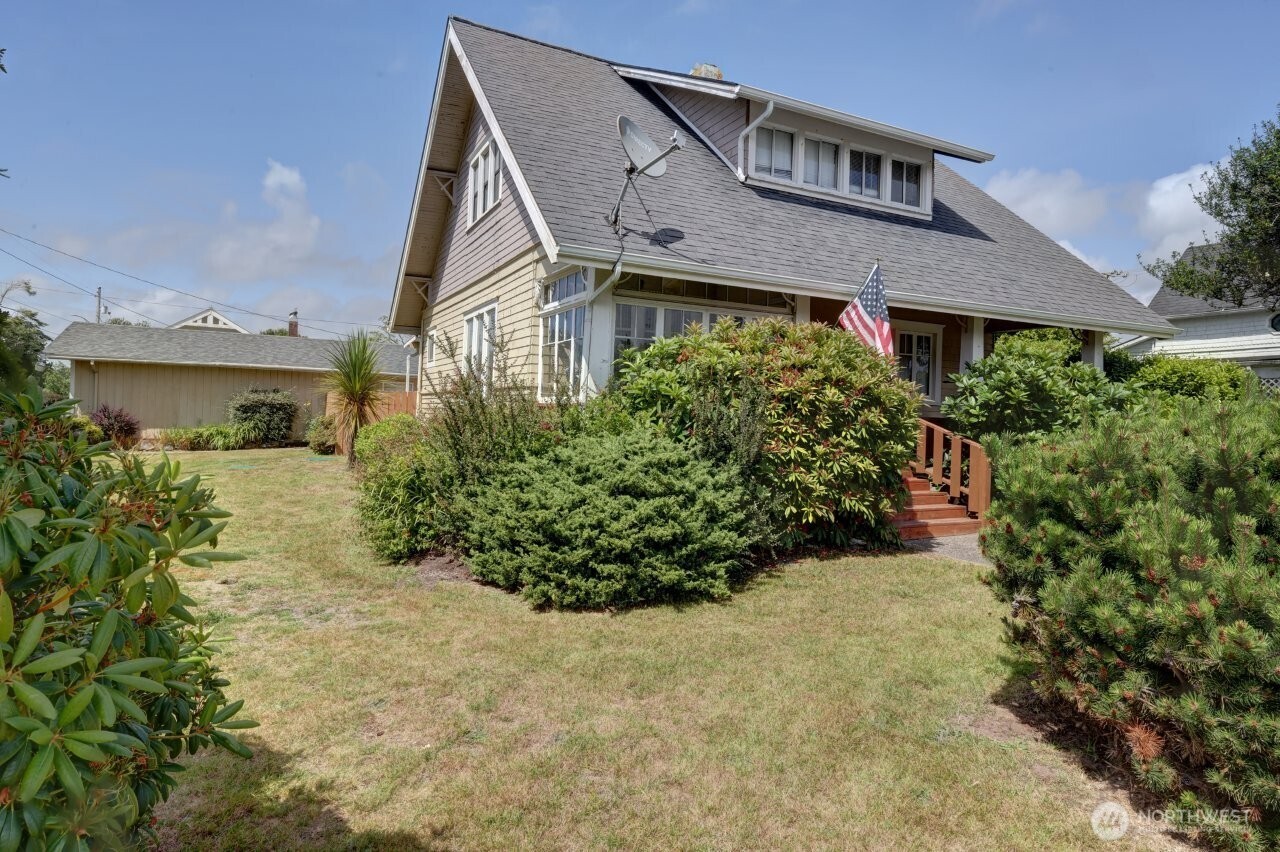 1401 262nd Place Property Photo 1