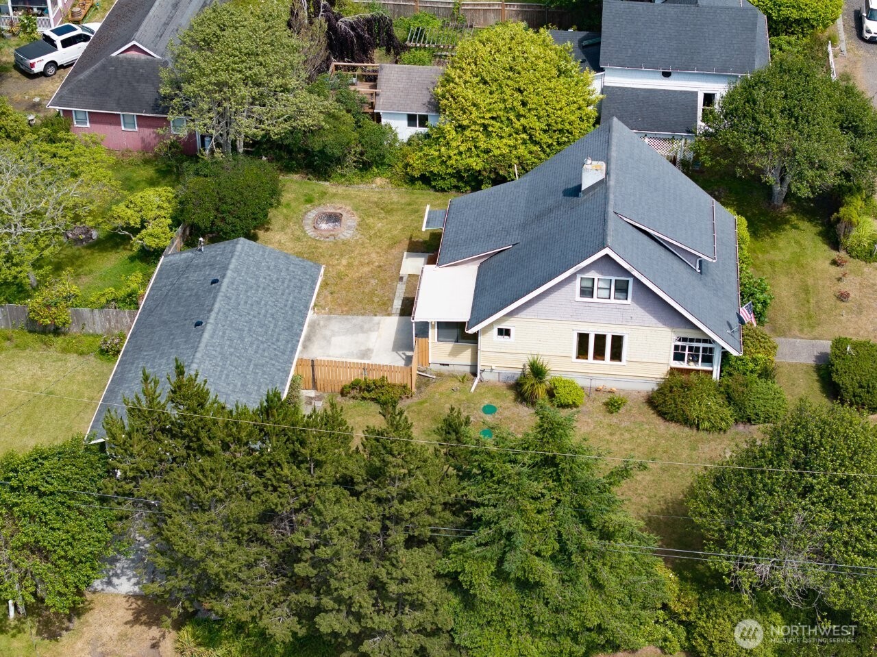 1401 262nd Place Property Photo 2