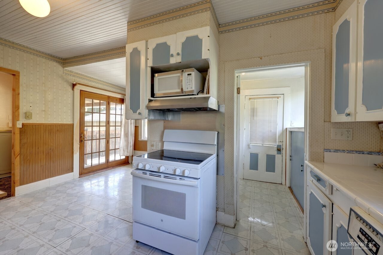 1401 262nd Place Property Photo 15