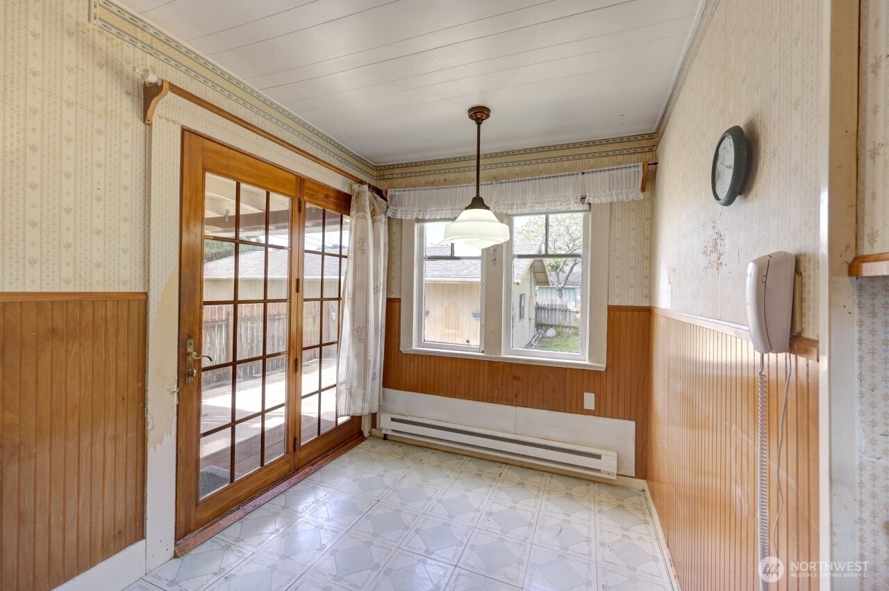 1401 262nd Place Property Photo 17