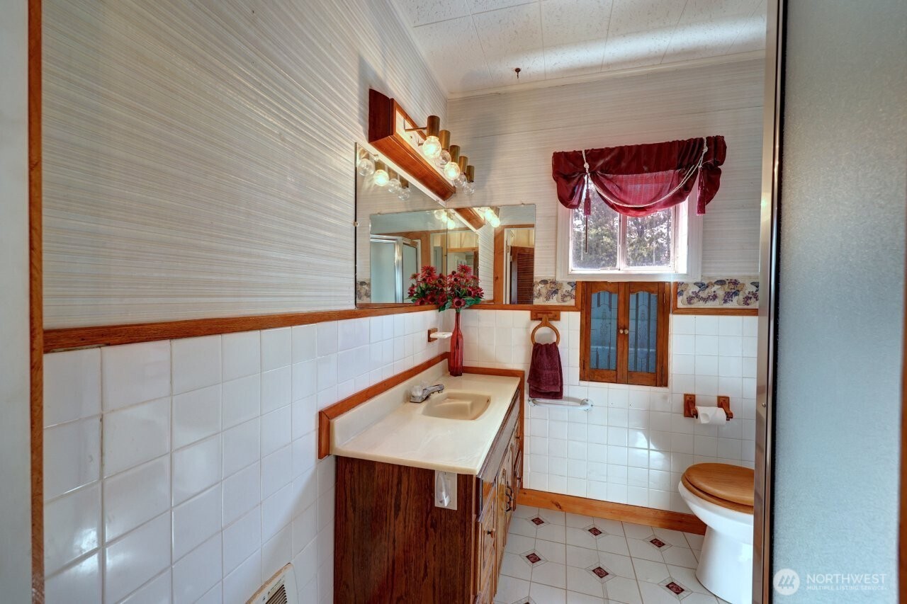 1401 262nd Place Property Photo 18