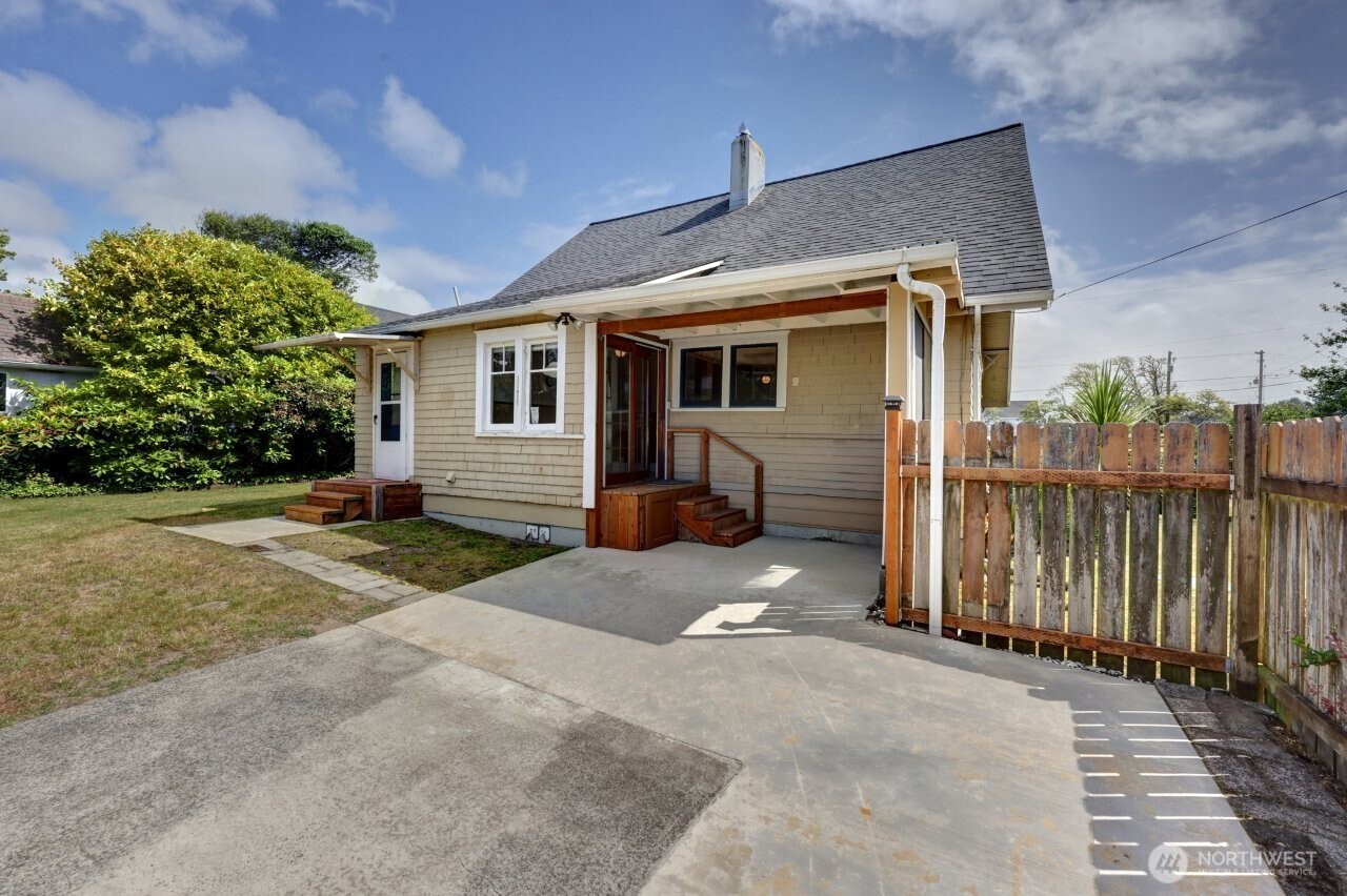 1401 262nd Place Property Photo 31