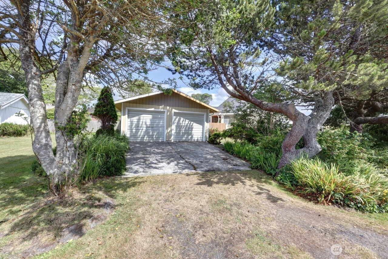 1401 262nd Place Property Photo 34