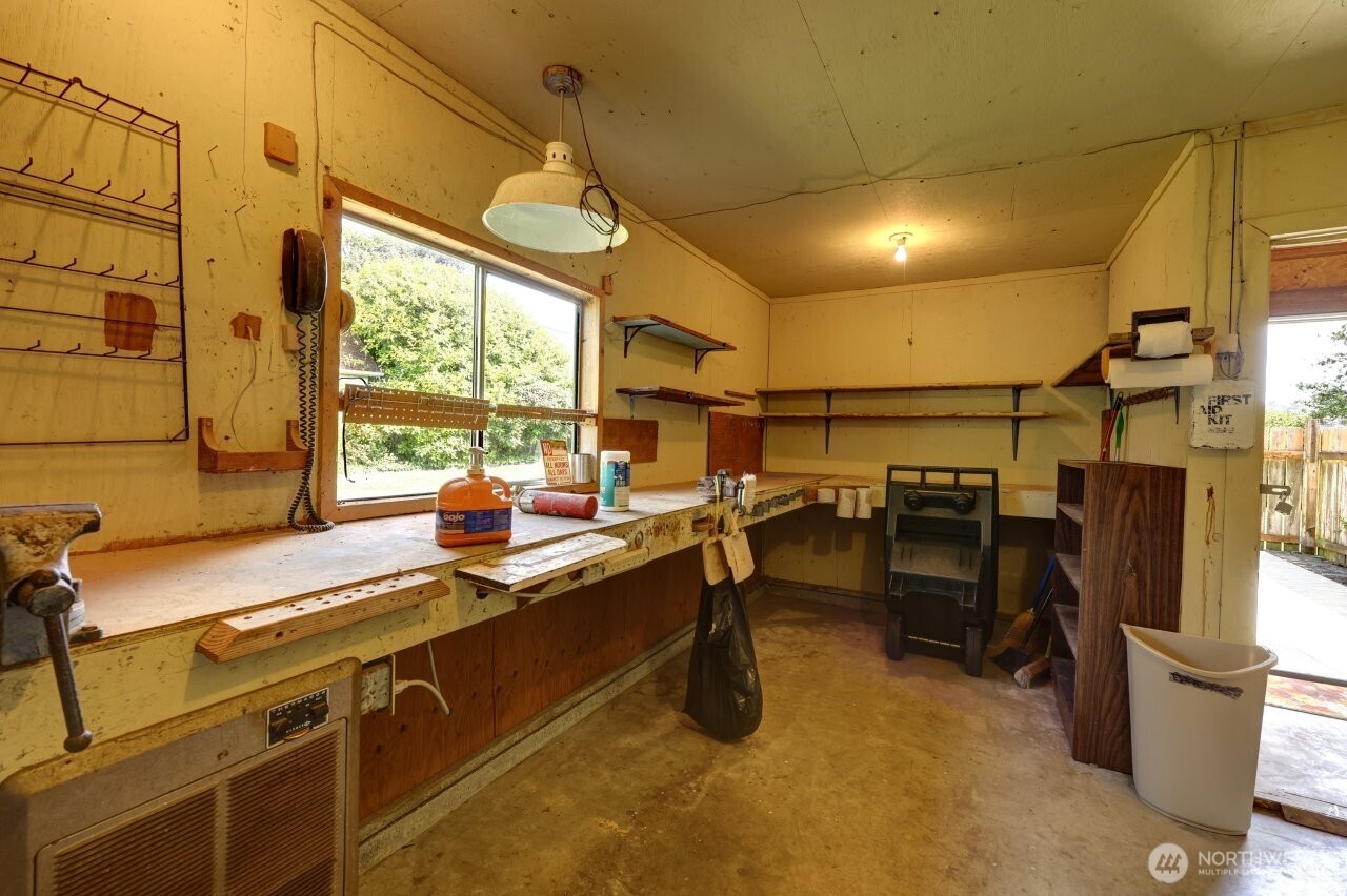 1401 262nd Place Property Photo 38