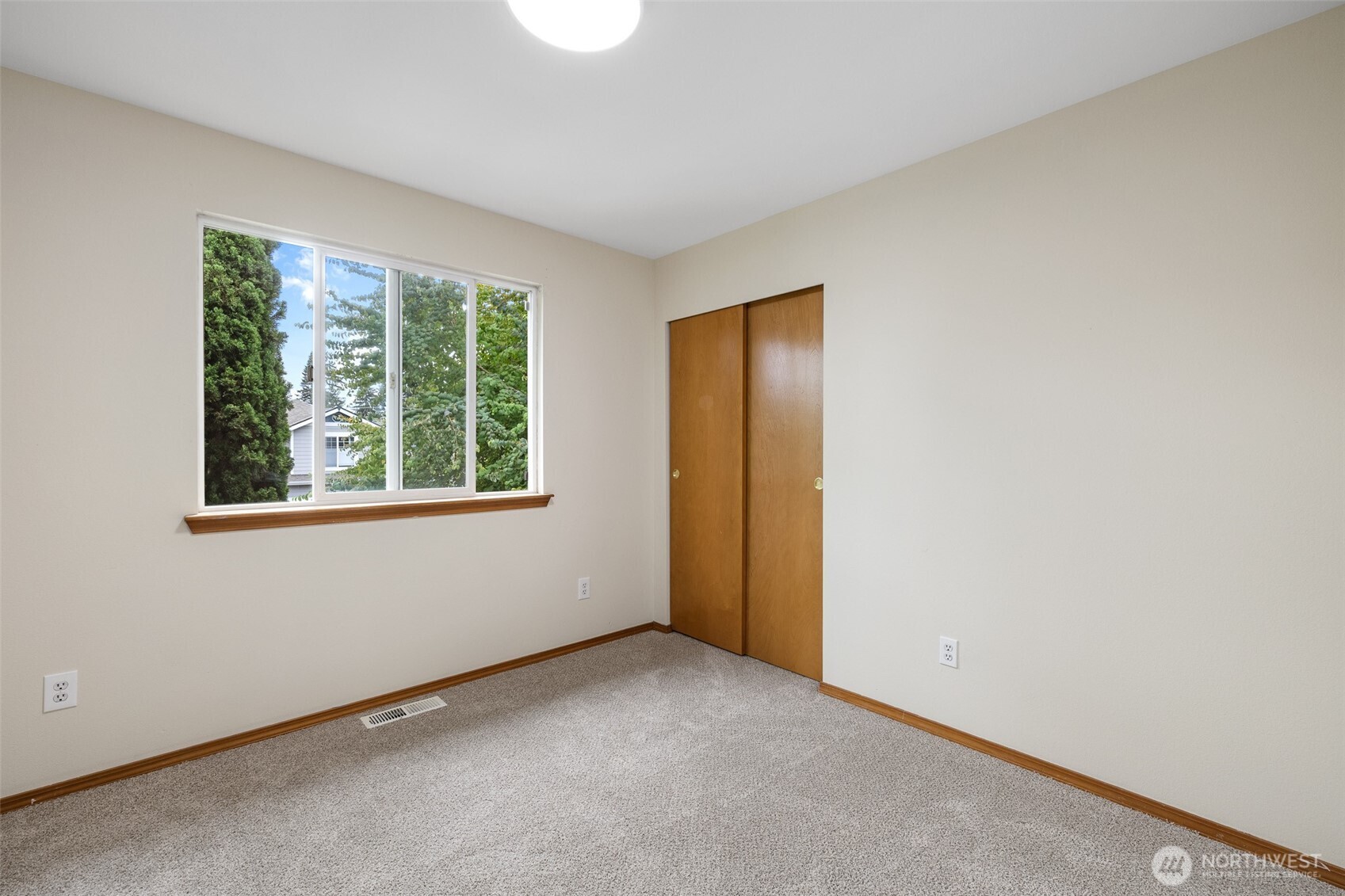 4943 Old Oak Street Property Photo 29