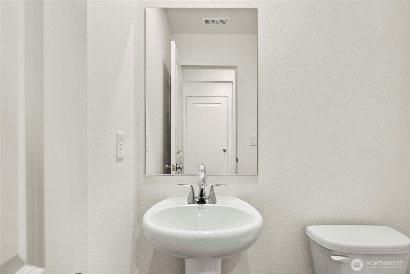 1421 Salzer Creek Loop Property Photo 4