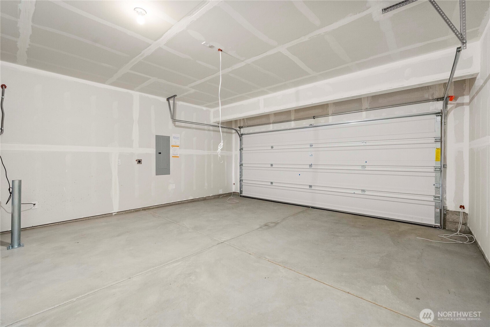 1421 Salzer Creek Loop Property Photo 34