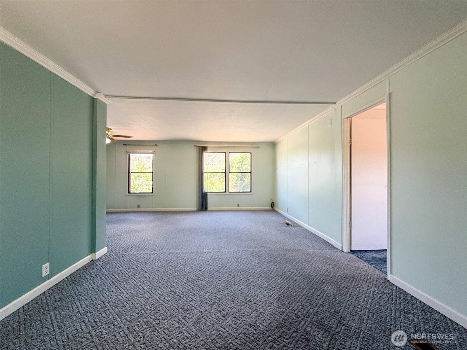 406 Kendall Street Property Photo 8