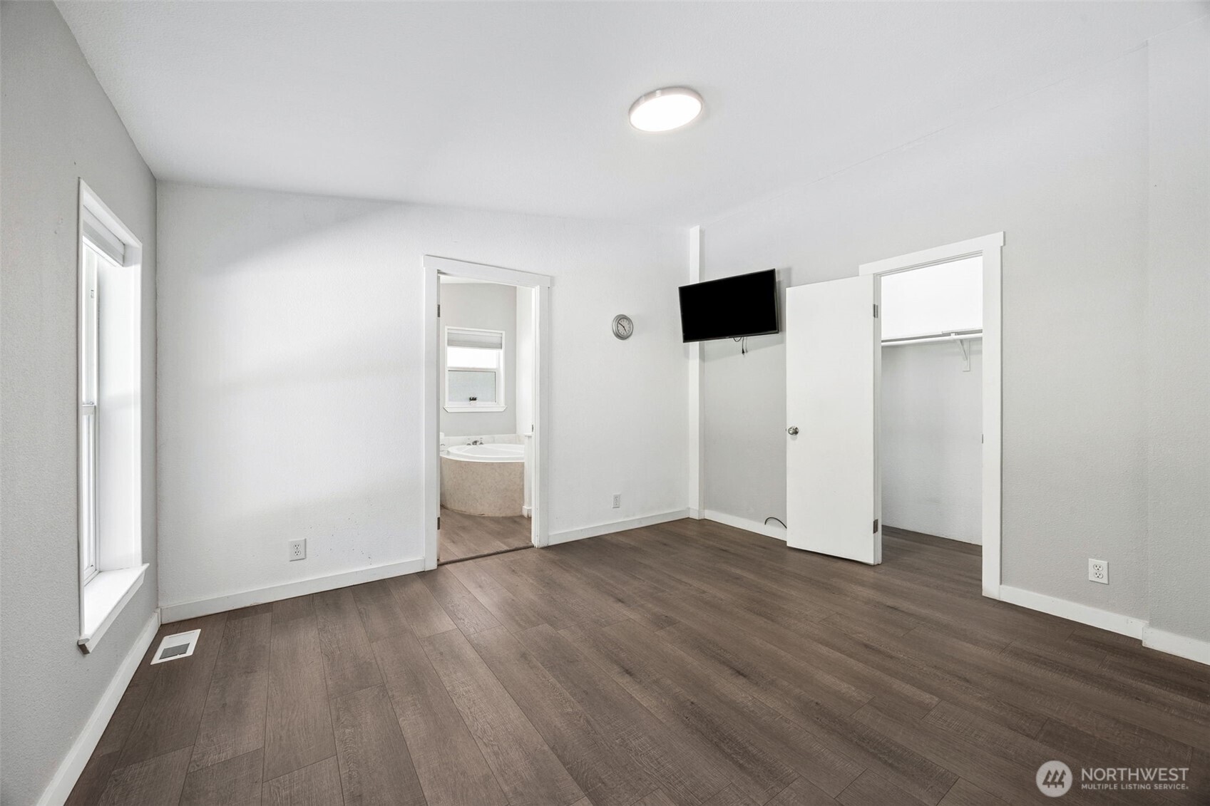 40402 66th Avenue Property Photo 9