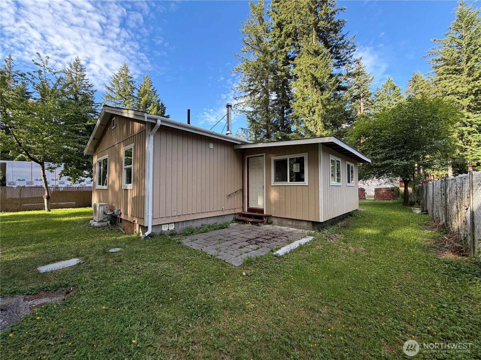 8595 Golden Valley Drive Property Photo 5