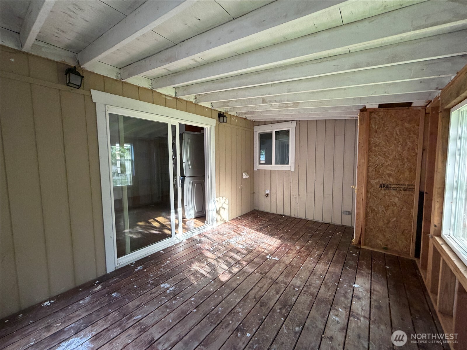 8595 Golden Valley Drive Property Photo 13