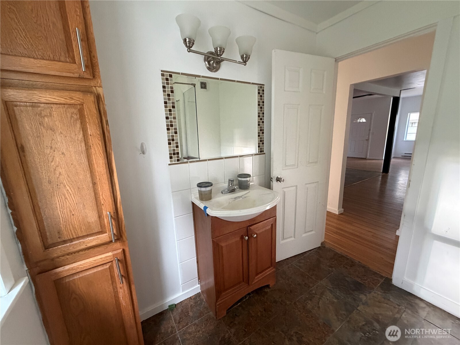 8595 Golden Valley Drive Property Photo 16
