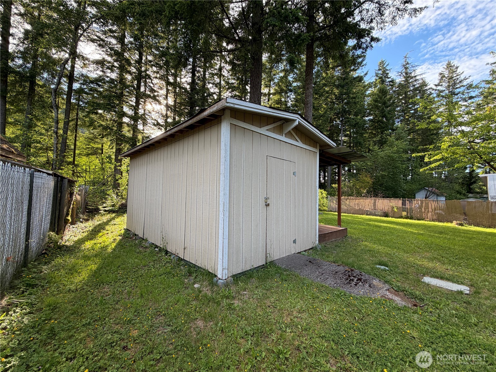 8595 Golden Valley Drive Property Photo 23