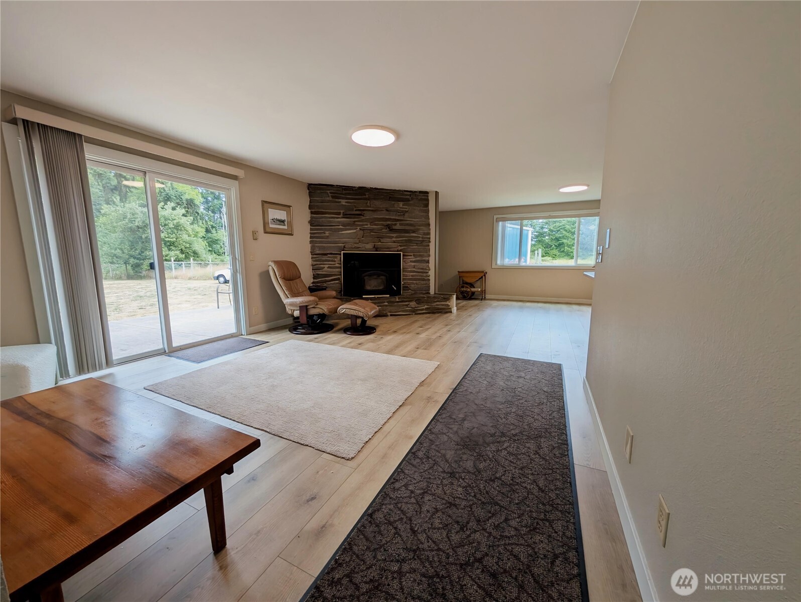 9428 Pacific Avenue Property Photo 5