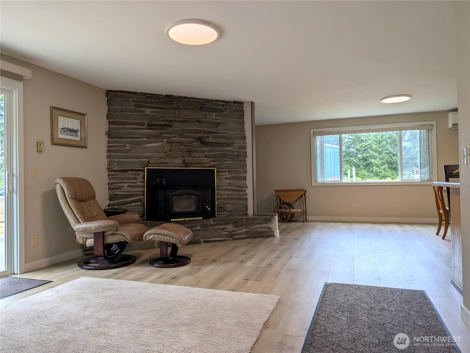 9428 Pacific Avenue Property Photo 7