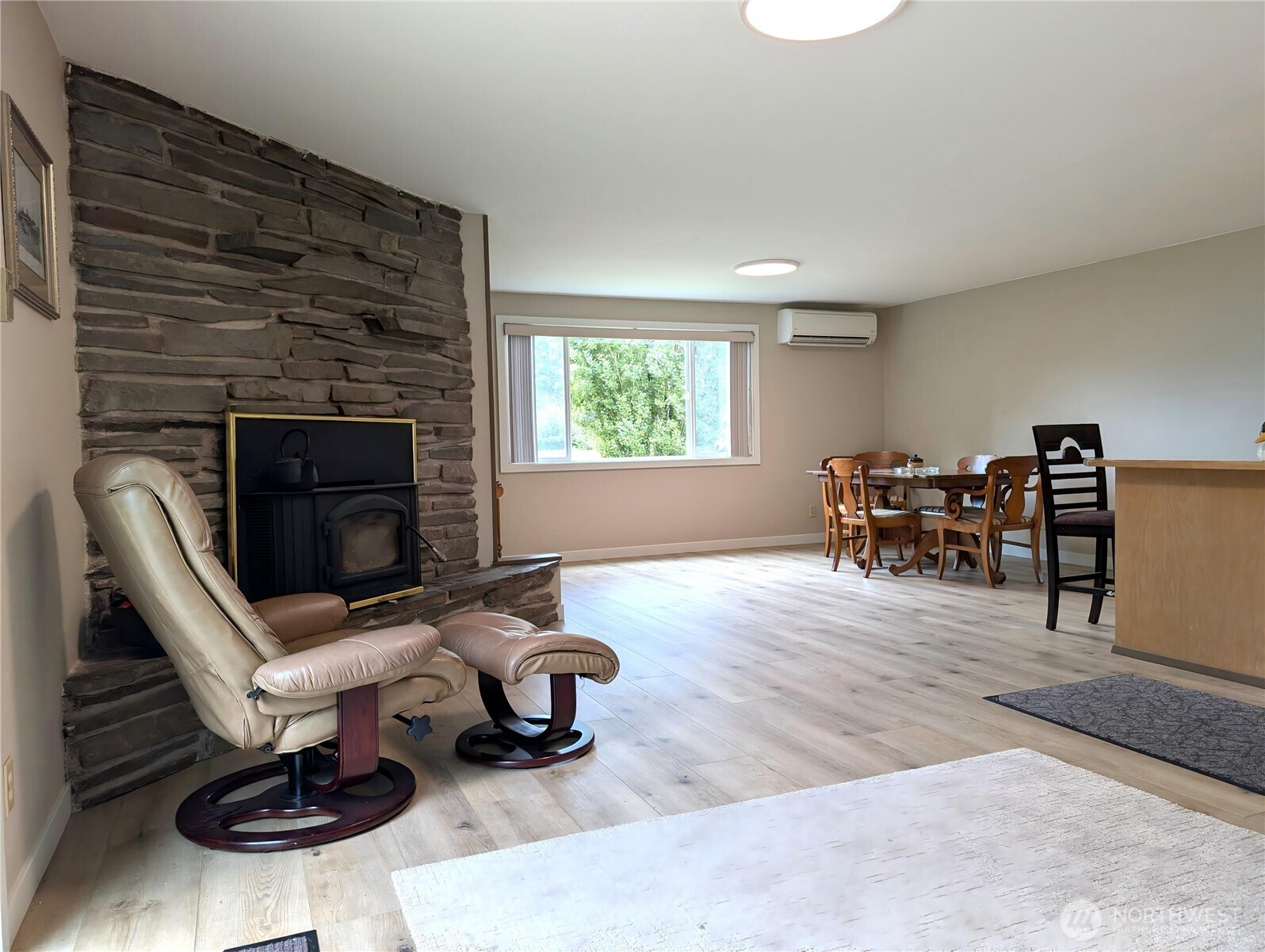9428 Pacific Avenue Property Photo 8