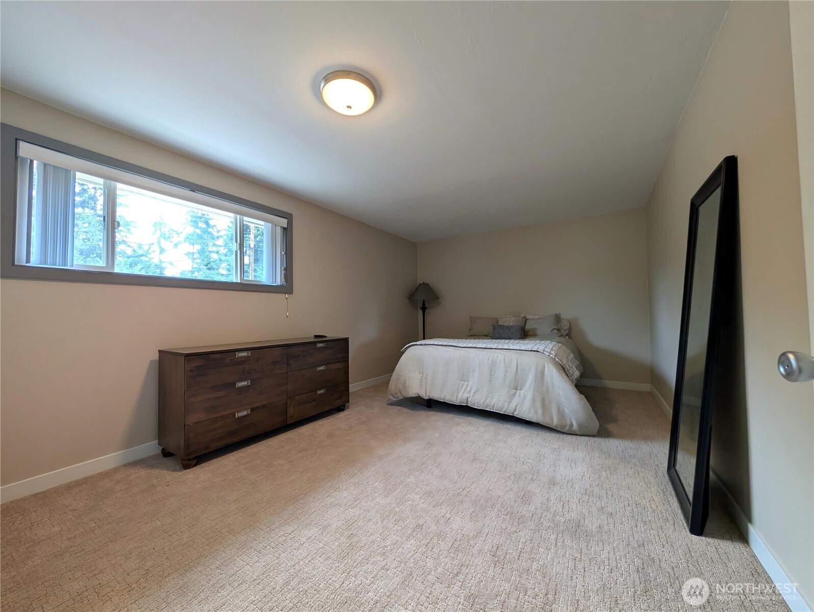 9428 Pacific Avenue Property Photo 20