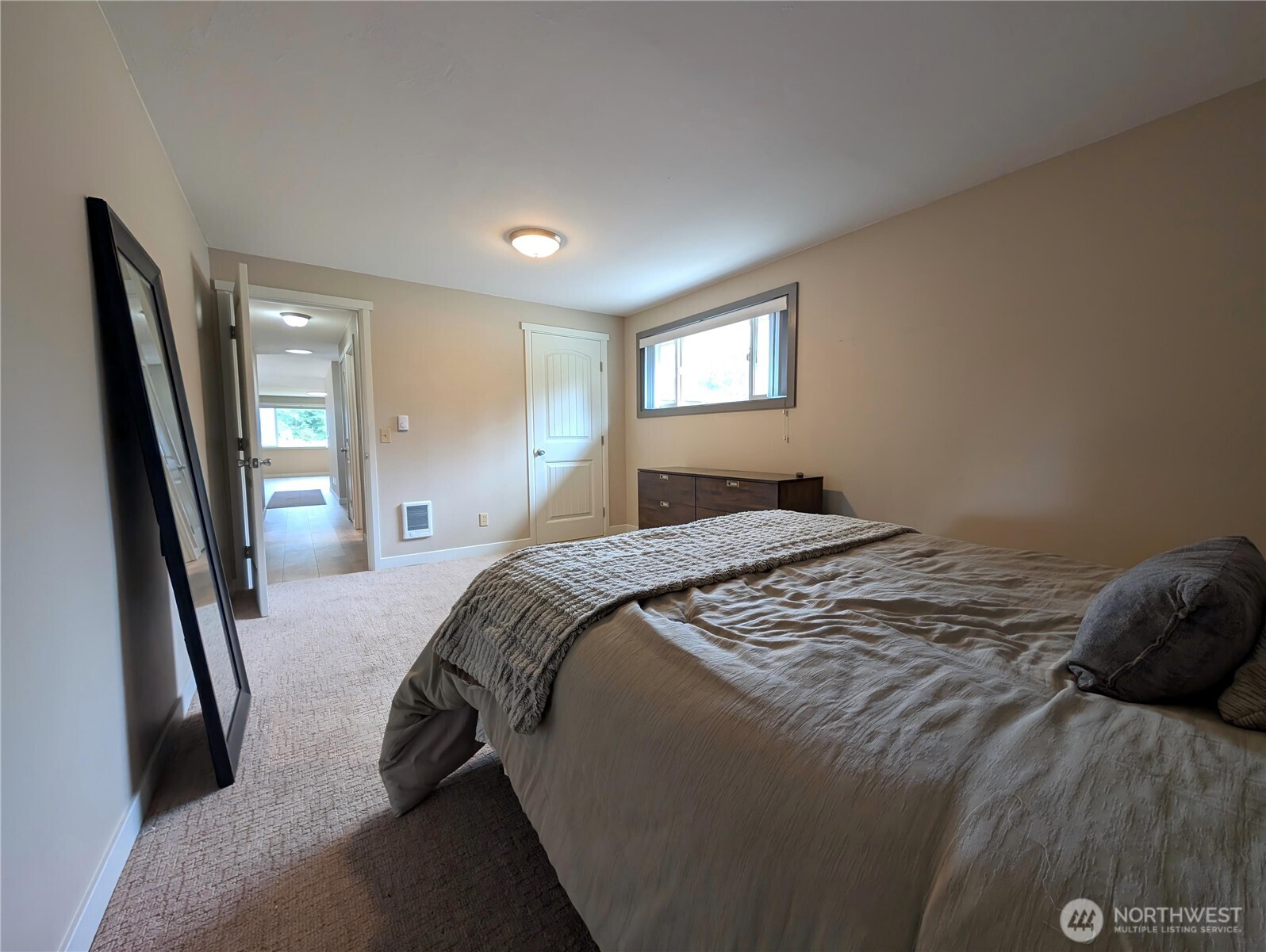 9428 Pacific Avenue Property Photo 21