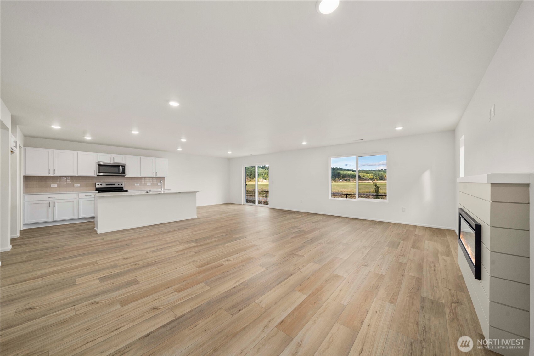 1429 Salzer Creek Loop Property Photo 7