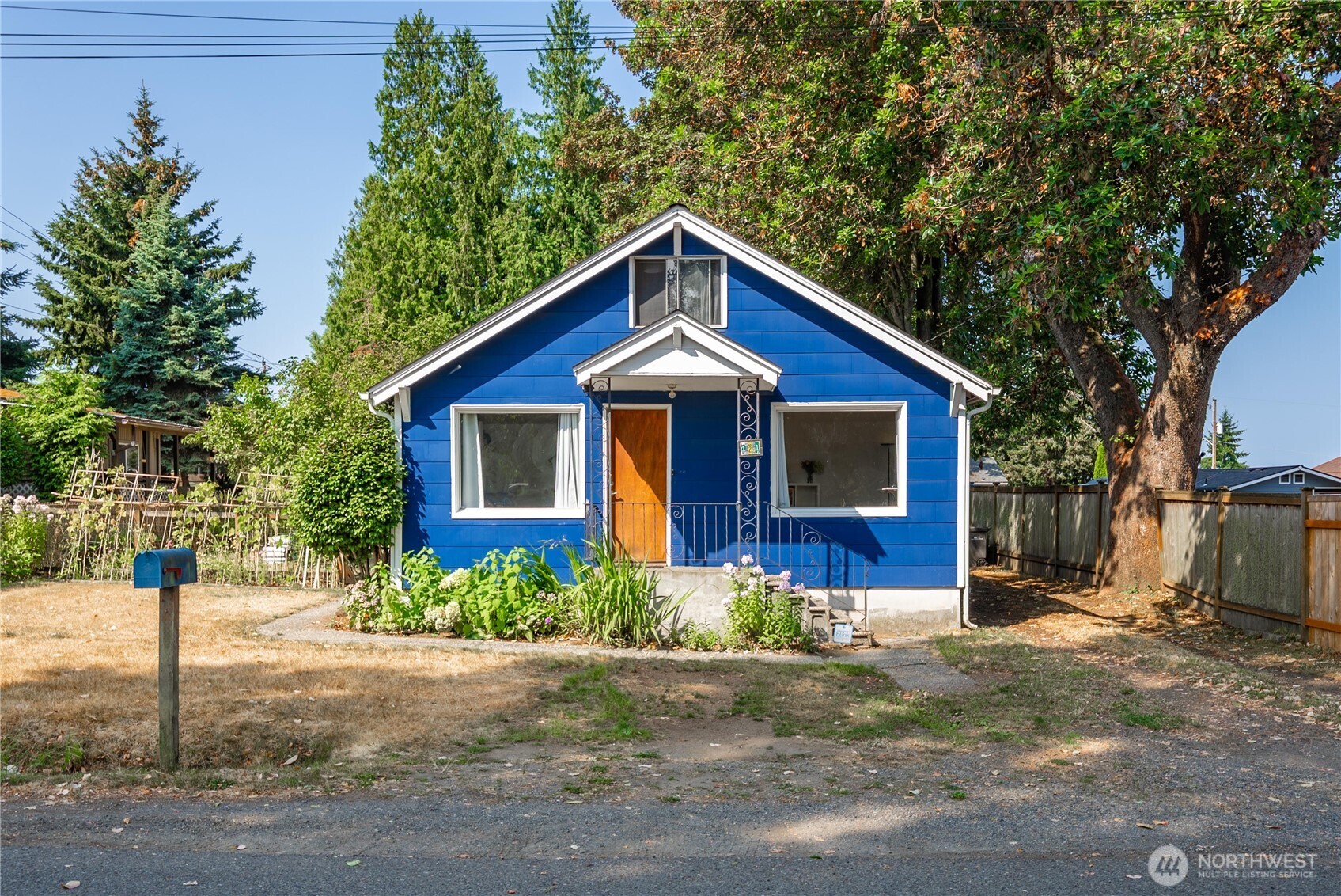 10251 3rd Avenue Property Photo 3