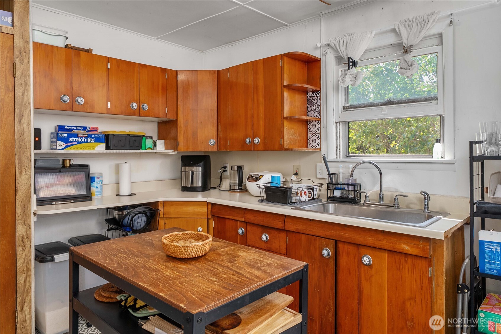 10251 3rd Avenue Property Photo 10