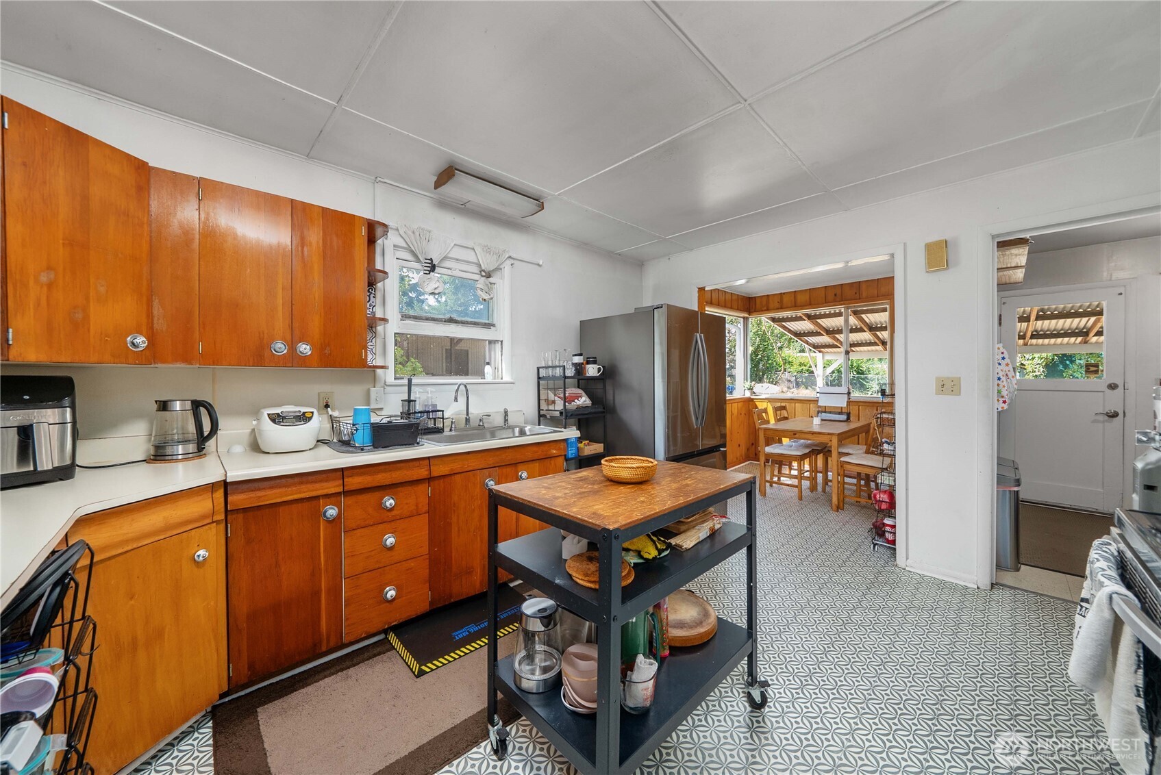 10251 3rd Avenue Property Photo 11