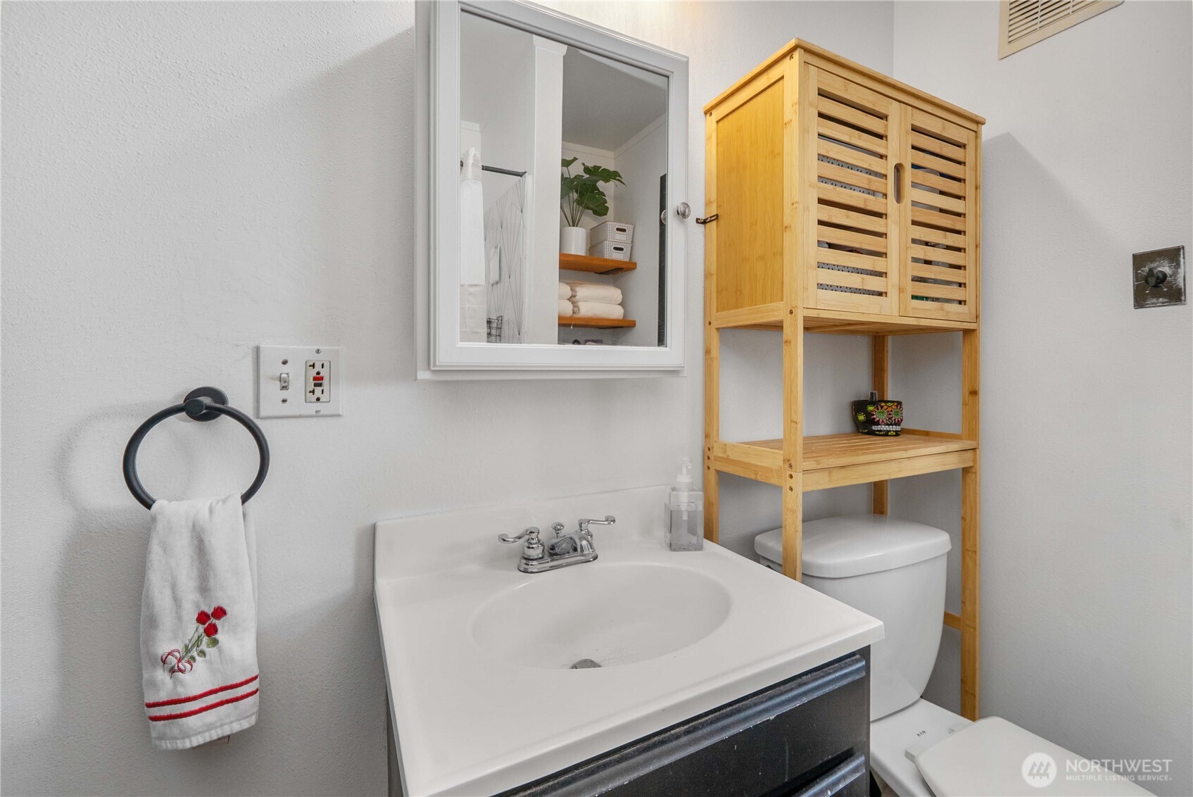 10251 3rd Avenue Property Photo 17