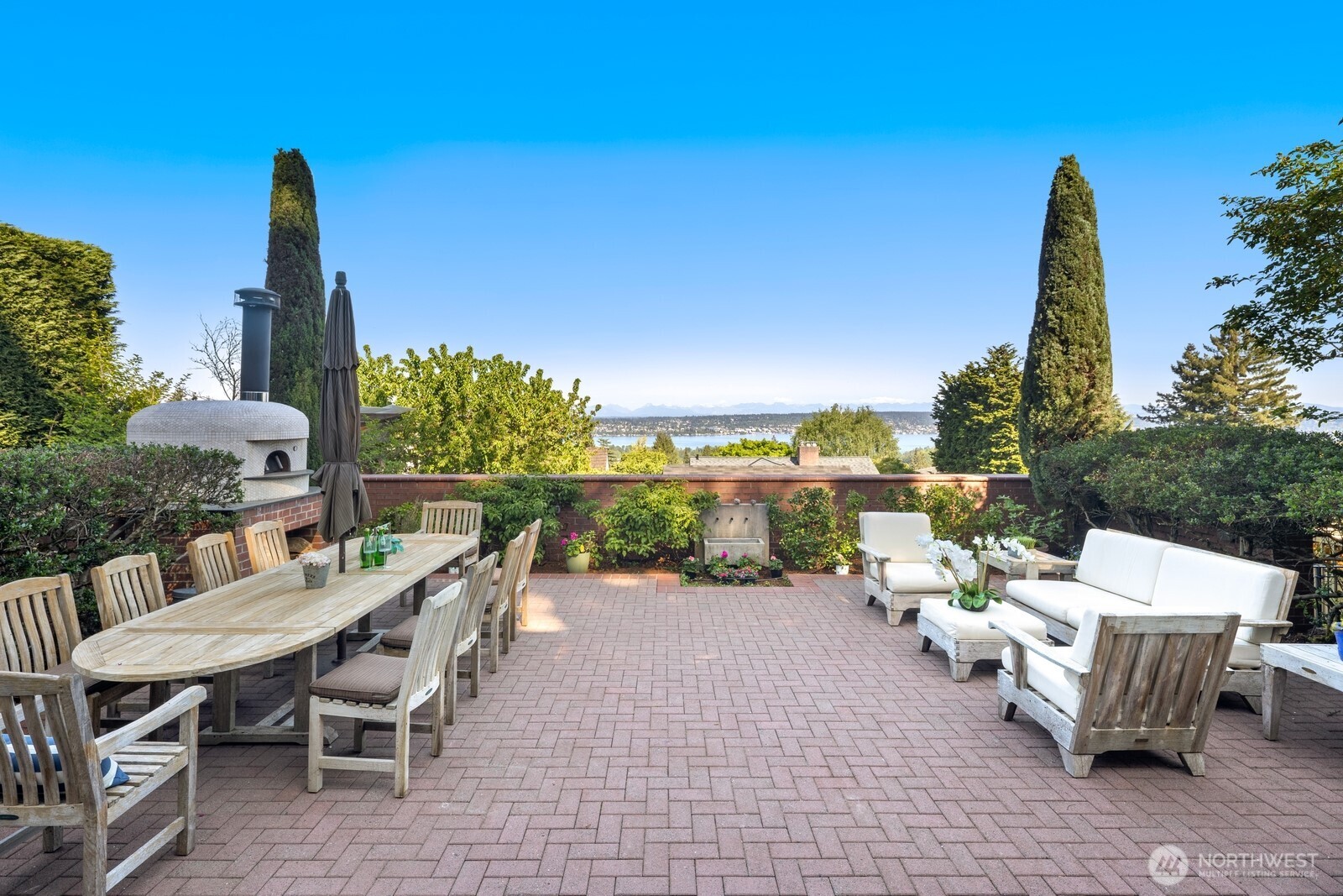 7044 50th Avenue Property Photo 5