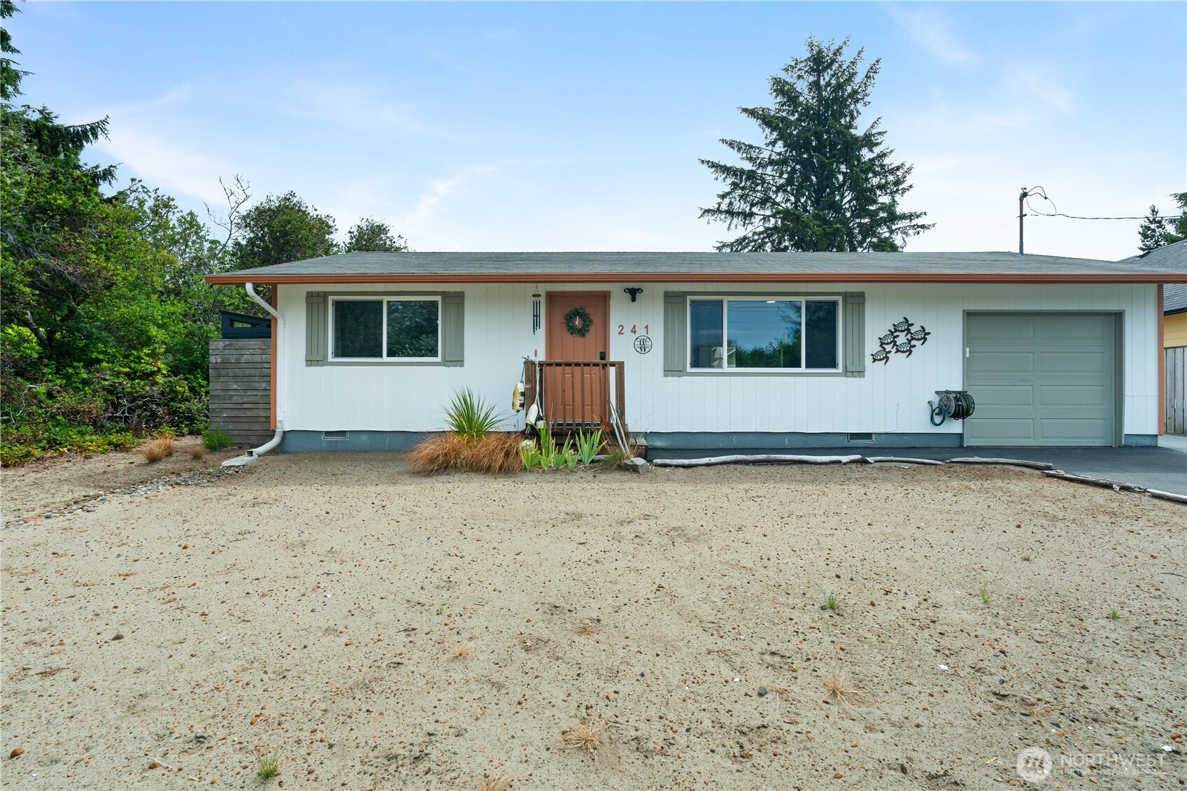 241 S Razor Clam Drive Property Photo 2