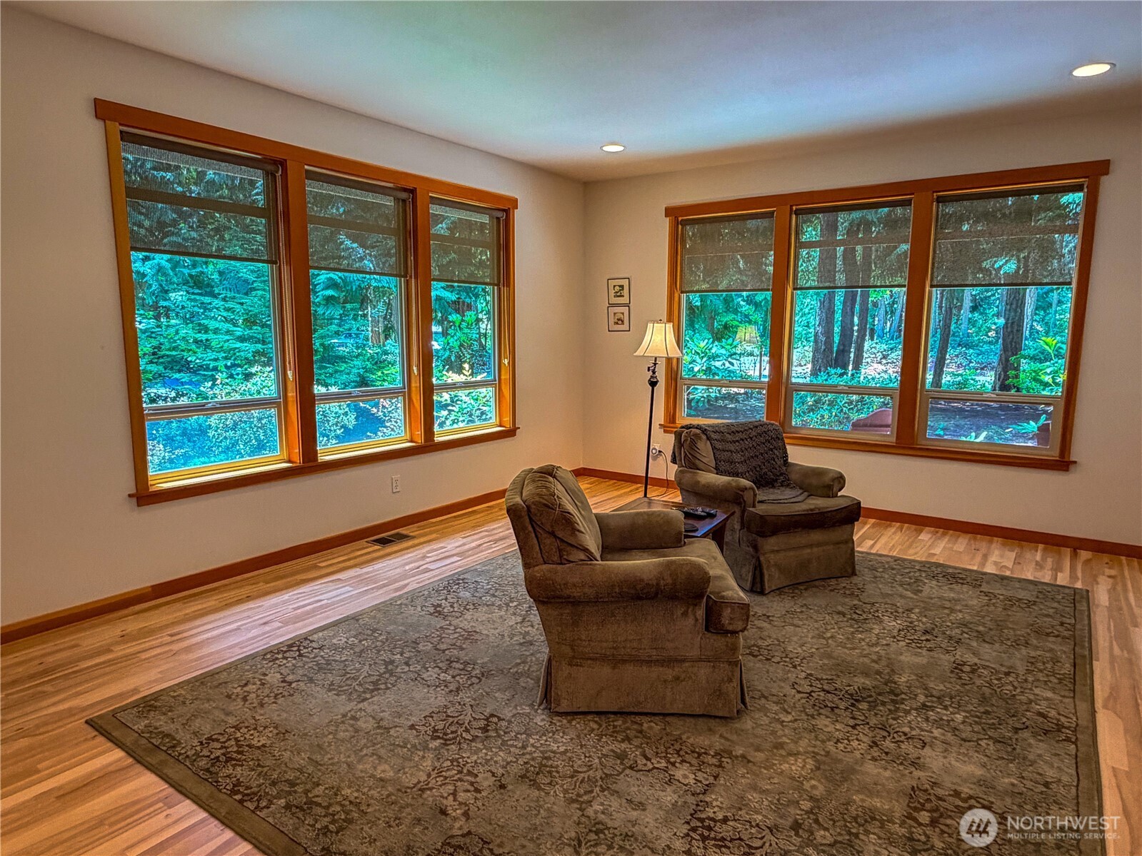 460 Pinecrest Property Photo 5